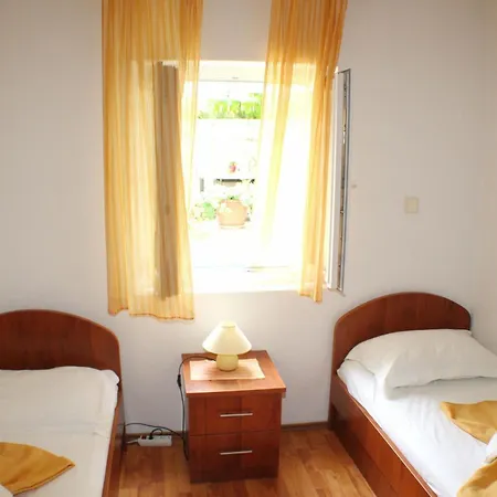 Bale Apartment Brist